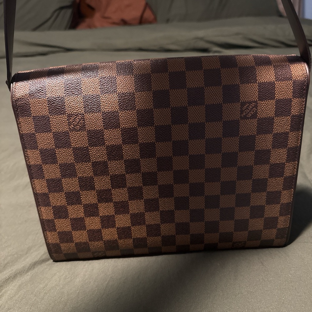 Louis Vuitton Tribeca in Damier Ebene - Picture 4 of 8